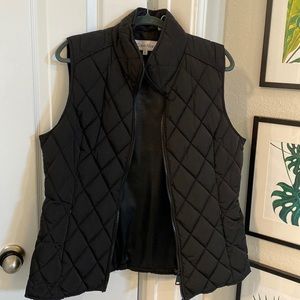 Black puffer vest